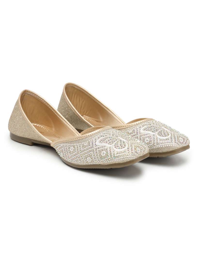 women embellished slip on mojari - 22440685 -  Standard Image - 2