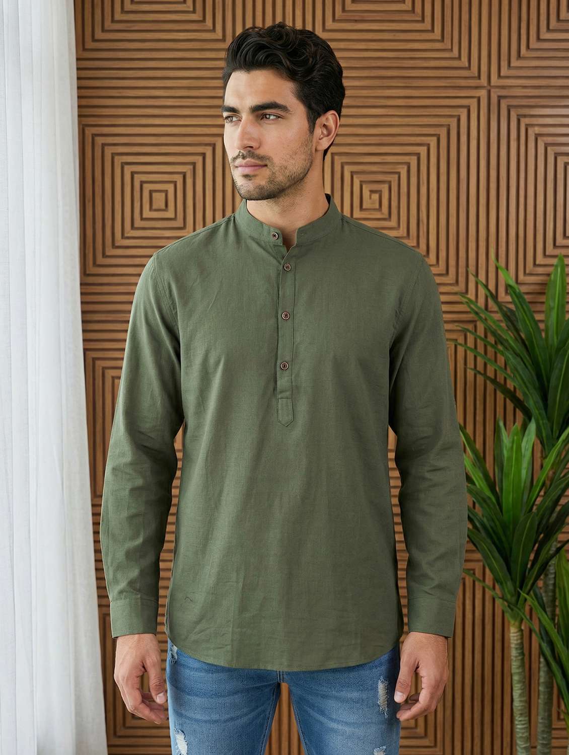 men solid mandarin neck short kurta