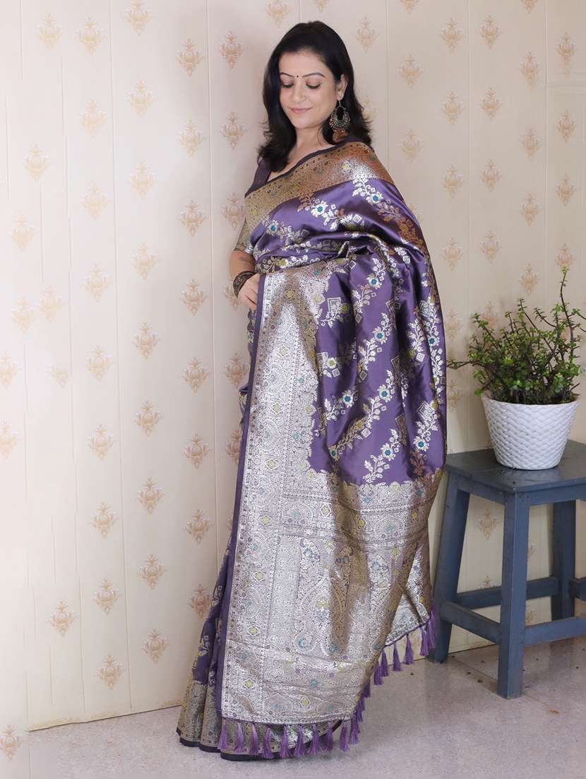 women self design banarasi saree with blouse - 22442947 -  Standard Image - 2
