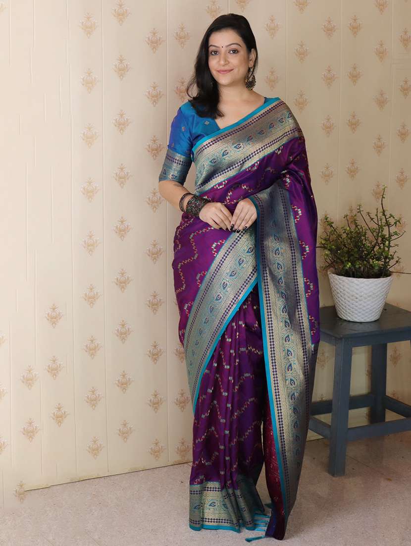 women self design banarasi saree with blouse
