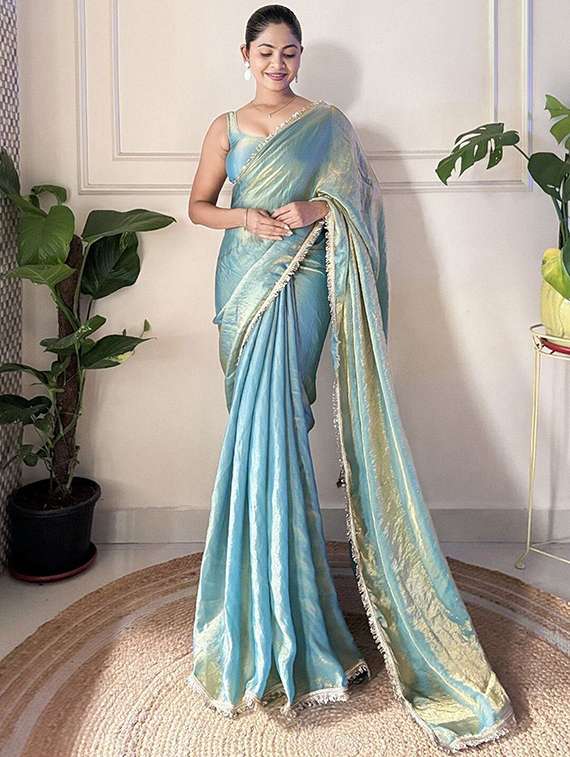 women solid with bordered saree