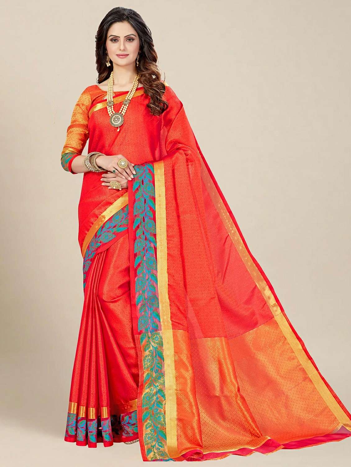 women self design bordered saree