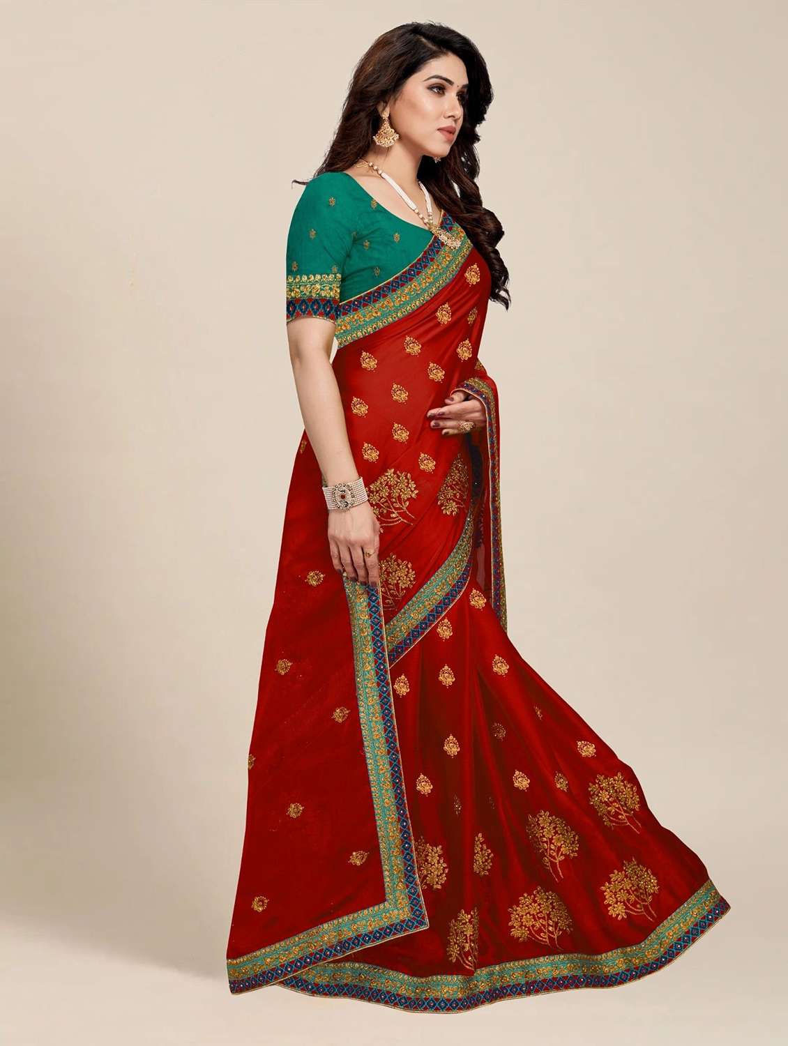 women solid with work embroidered saree - 22444750 -  Standard Image - 2