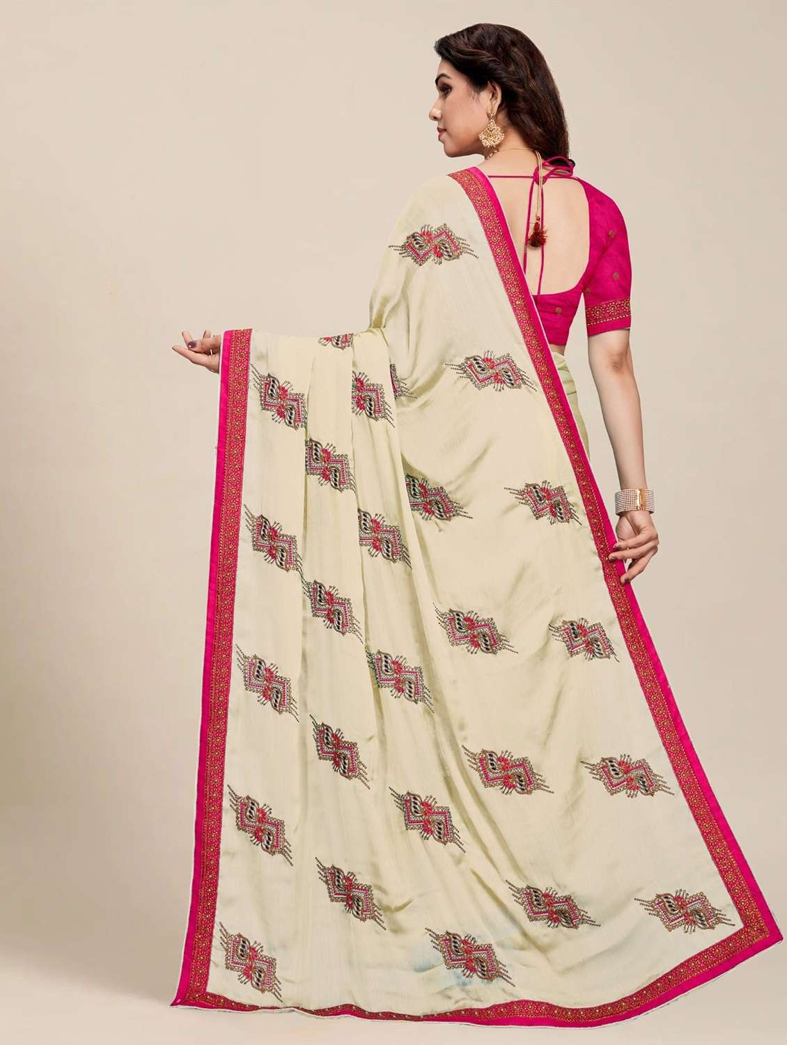 women solid with work embroidered saree - 22444787 -  Standard Image - 2