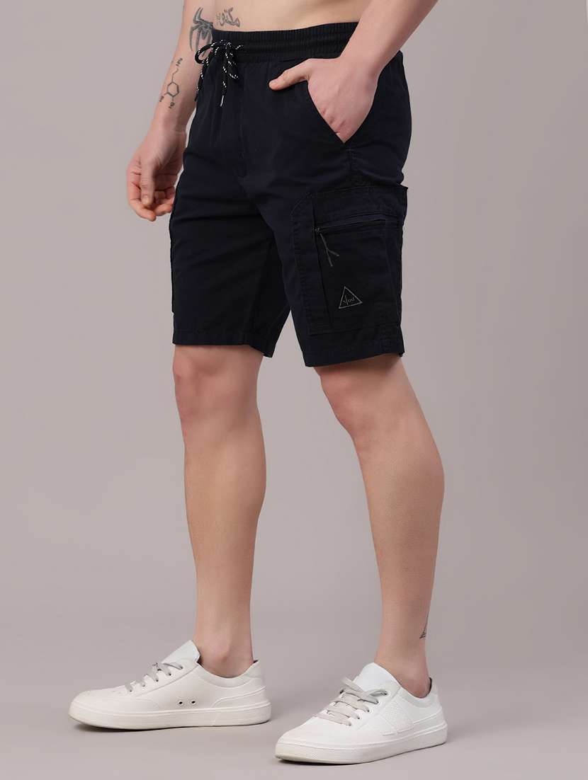 Men Solid Mid Rise Regular Fit Cargo Shorts - 22446480 -  Standard Image - 2