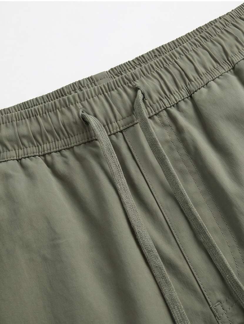 men solid mid rise regular fit three fourth cargo shorts - 22446727 -  Standard Image - 2