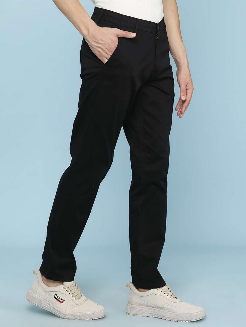 men solid mid rise chinos casual trouser