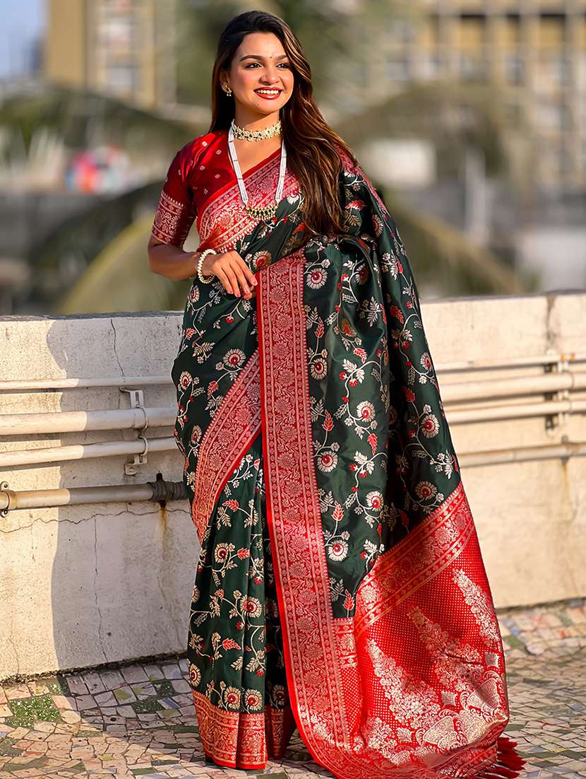 women self design banarasi saree with blouse - 22447539 -  Standard Image - 2