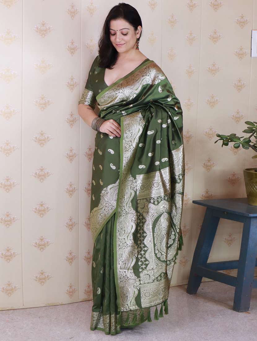 women self design banarasi saree with blouse - 22447548 -  Standard Image - 2