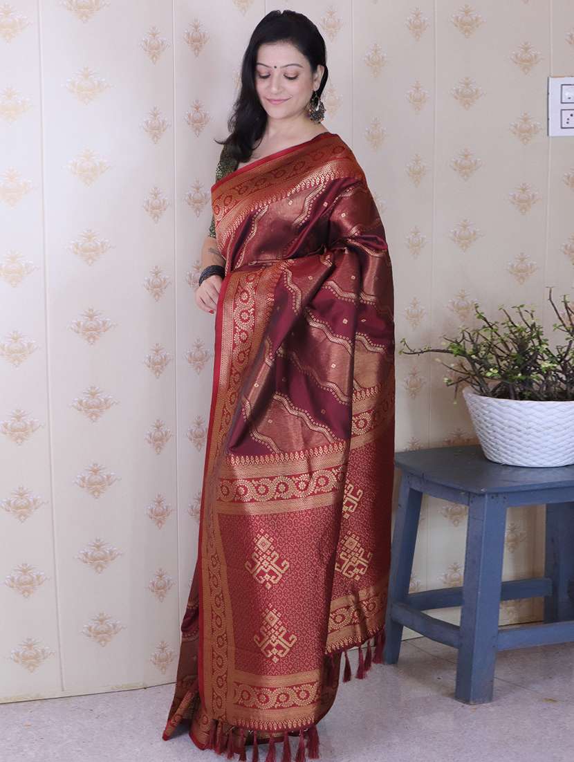 women self design banarasi saree with blouse - 22447560 -  Standard Image - 2