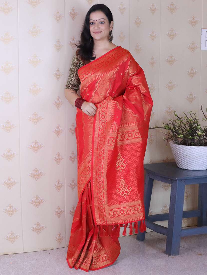 women self design banarasi saree with blouse - 22447562 -  Standard Image - 2