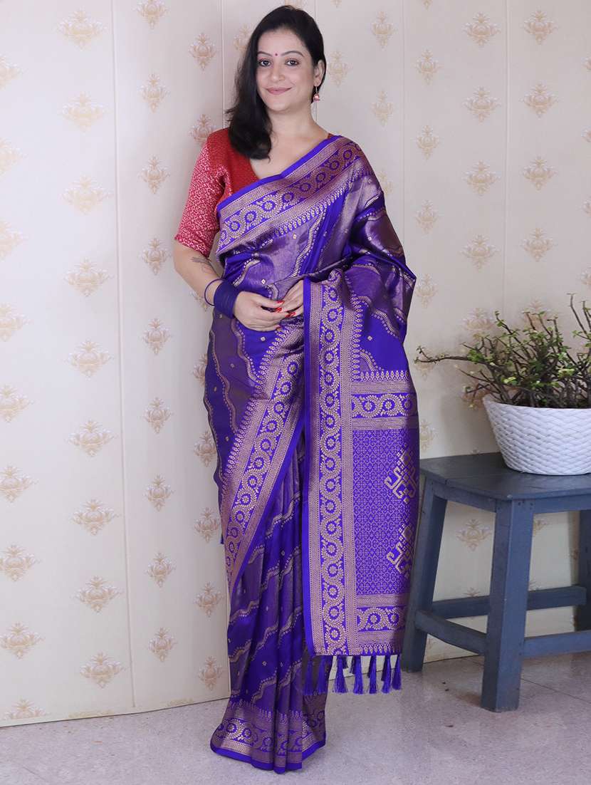 women self design banarasi saree with blouse