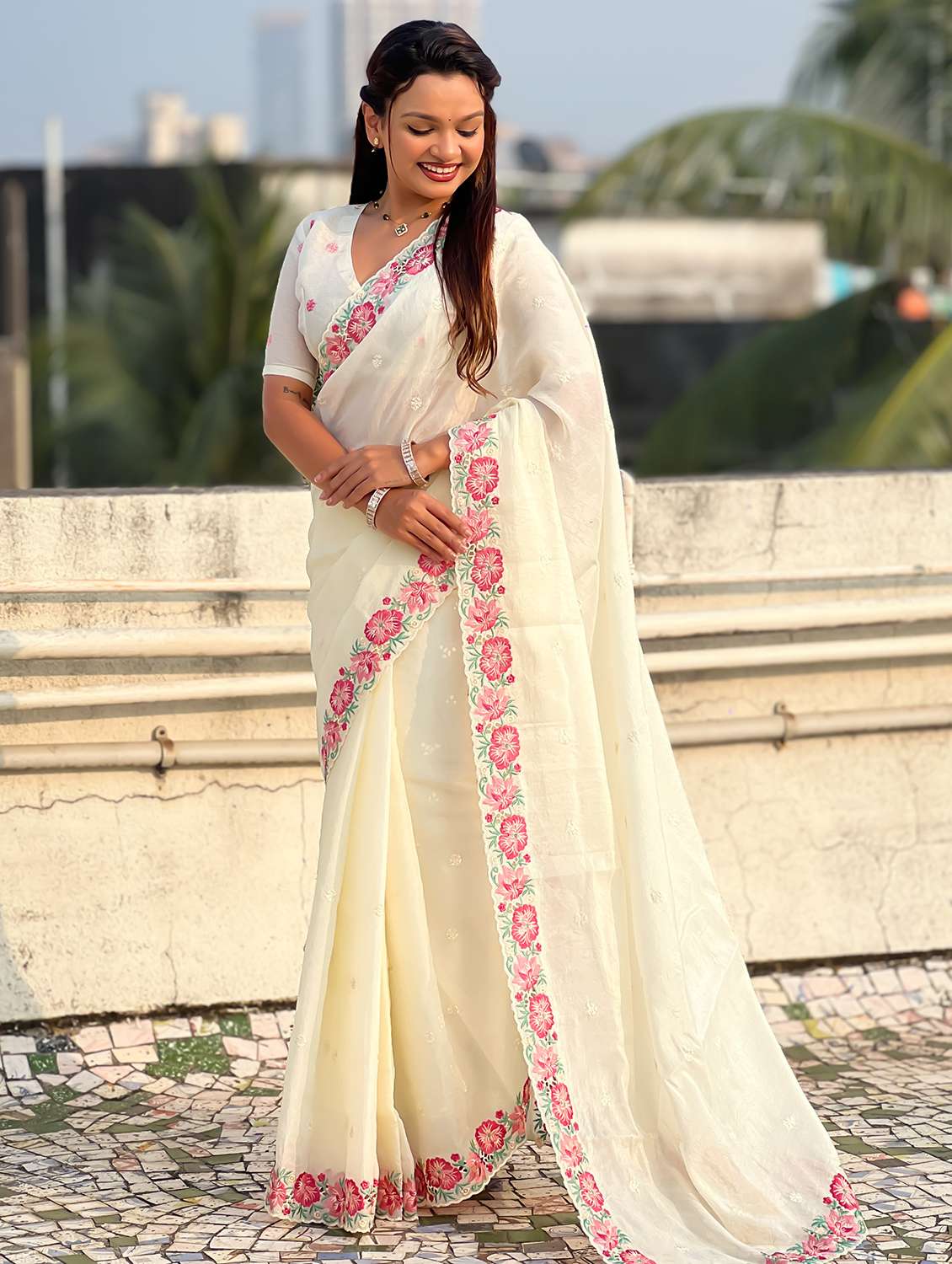 women solid with work embroidered saree with blouse - 22447859 -  Standard Image - 2