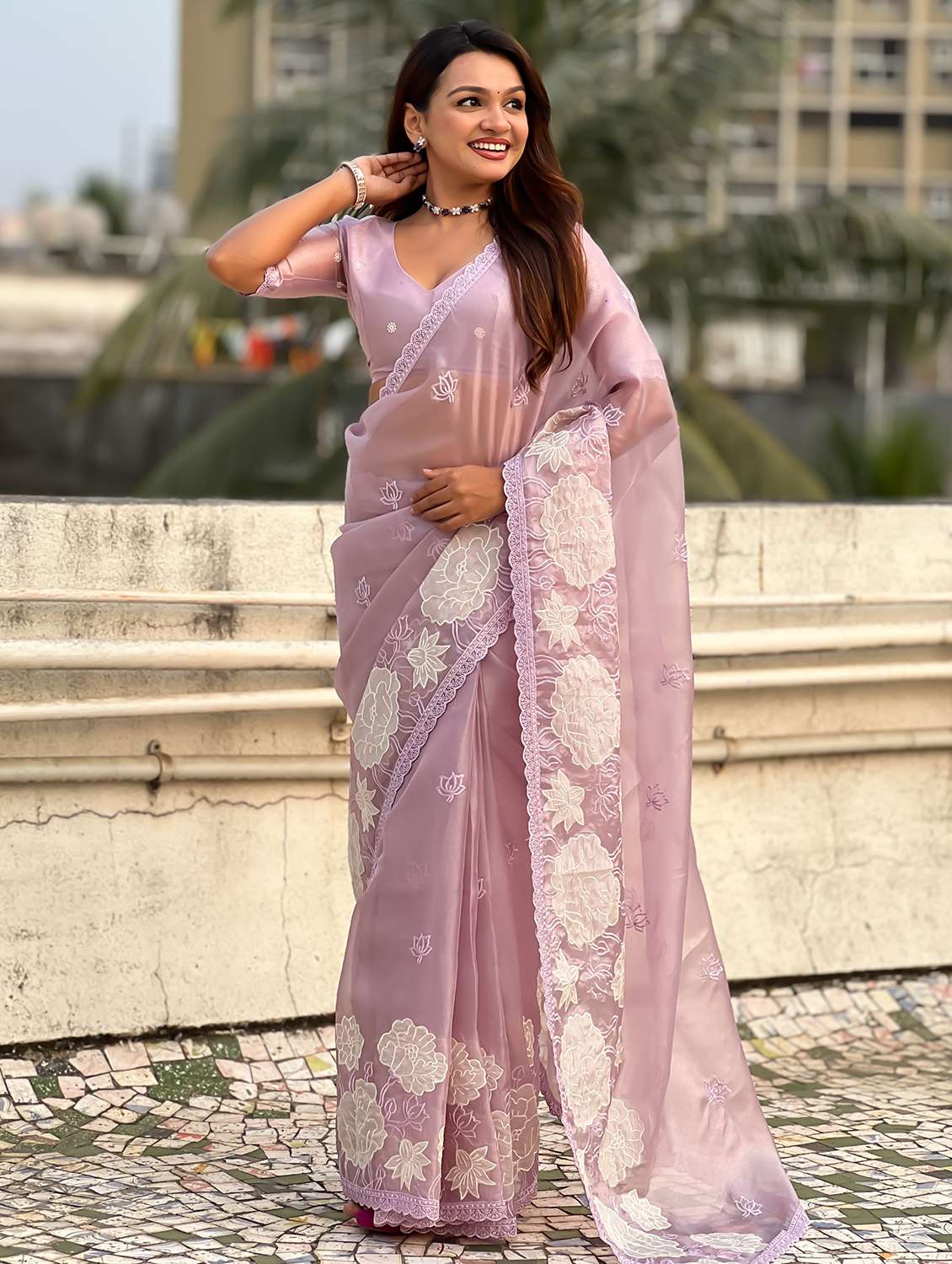 women solid with bordered saree with blouse - 22447861 -  Standard Image - 2
