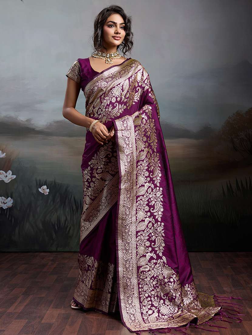 women self design banarasi saree with blouse