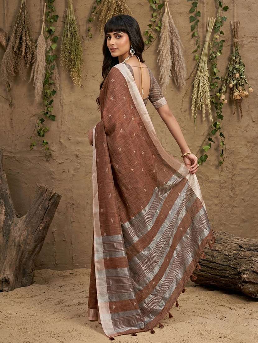 women self design handloom saree with blouse - 22447909 -  Standard Image - 2