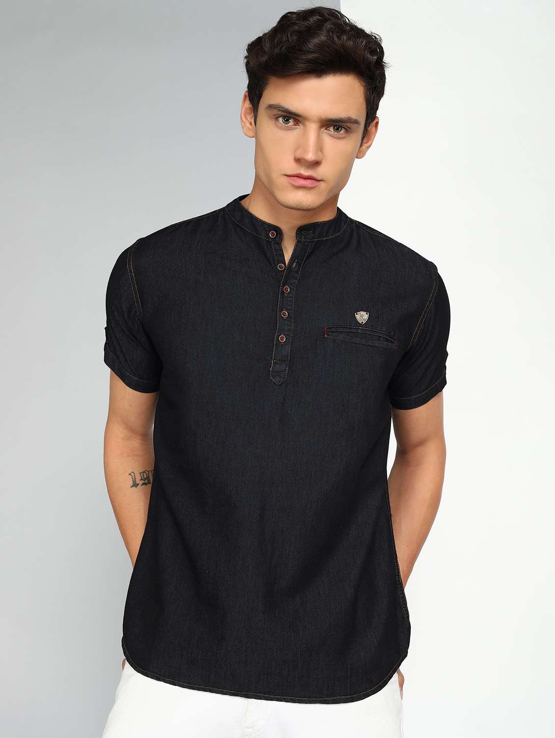men solid mandarin neck short kurta