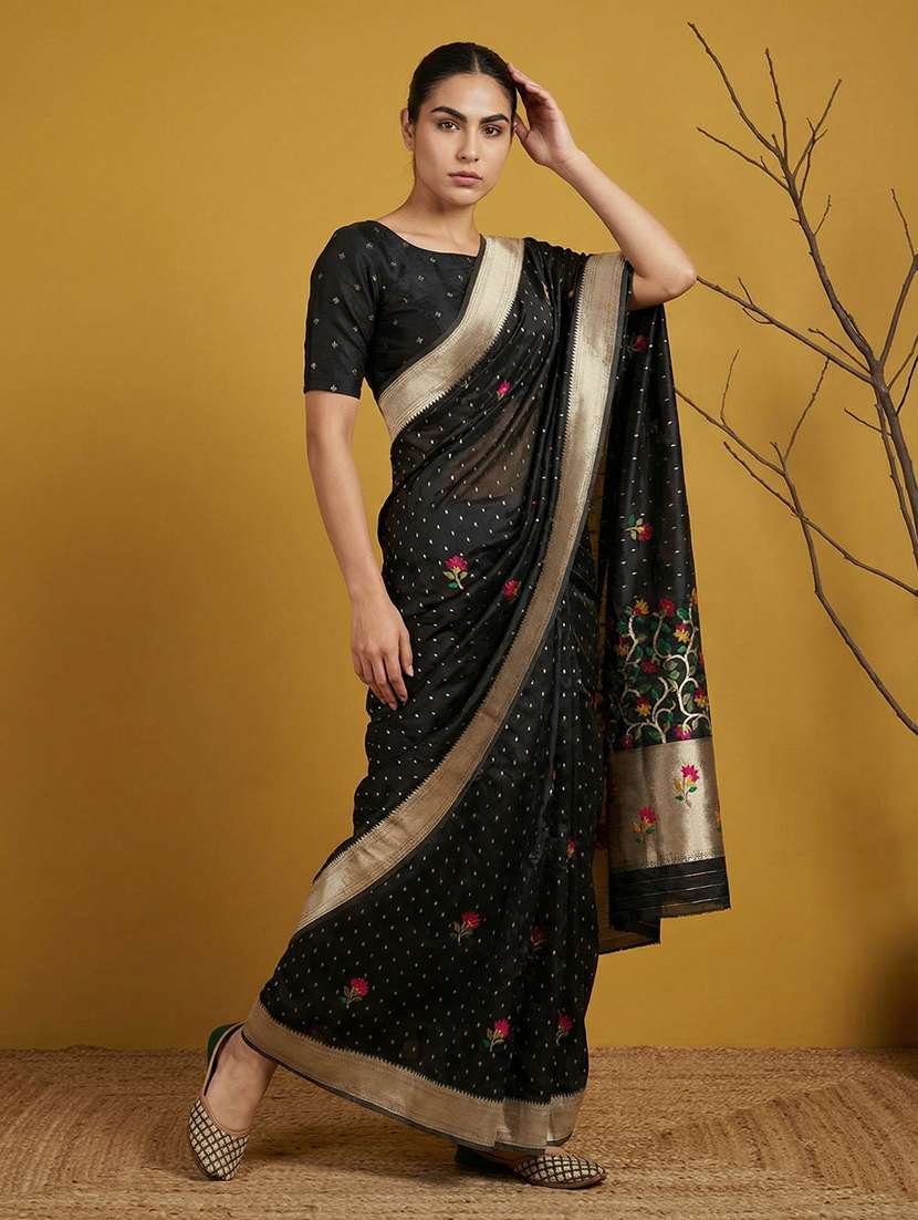 women self design jamdani saree with blouse - 22448849 -  Standard Image - 2