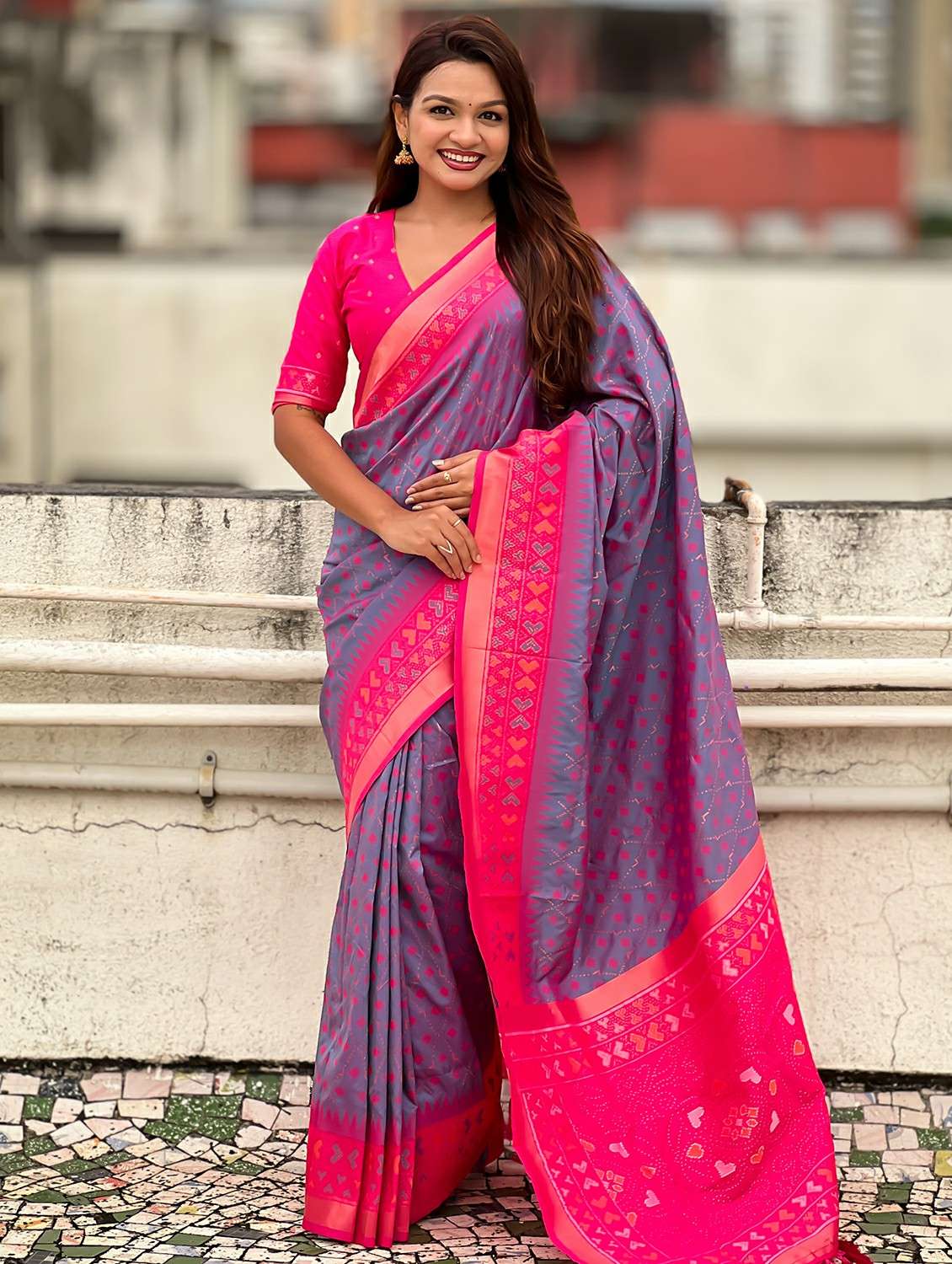 women ikat patola saree with blouse - 22448923 -  Standard Image - 2