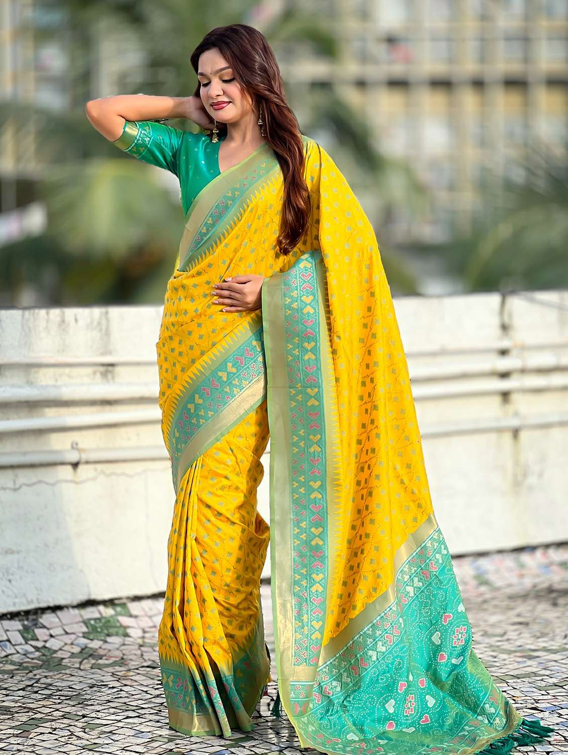 women ikat patola saree with blouse - 22448929 -  Standard Image - 2