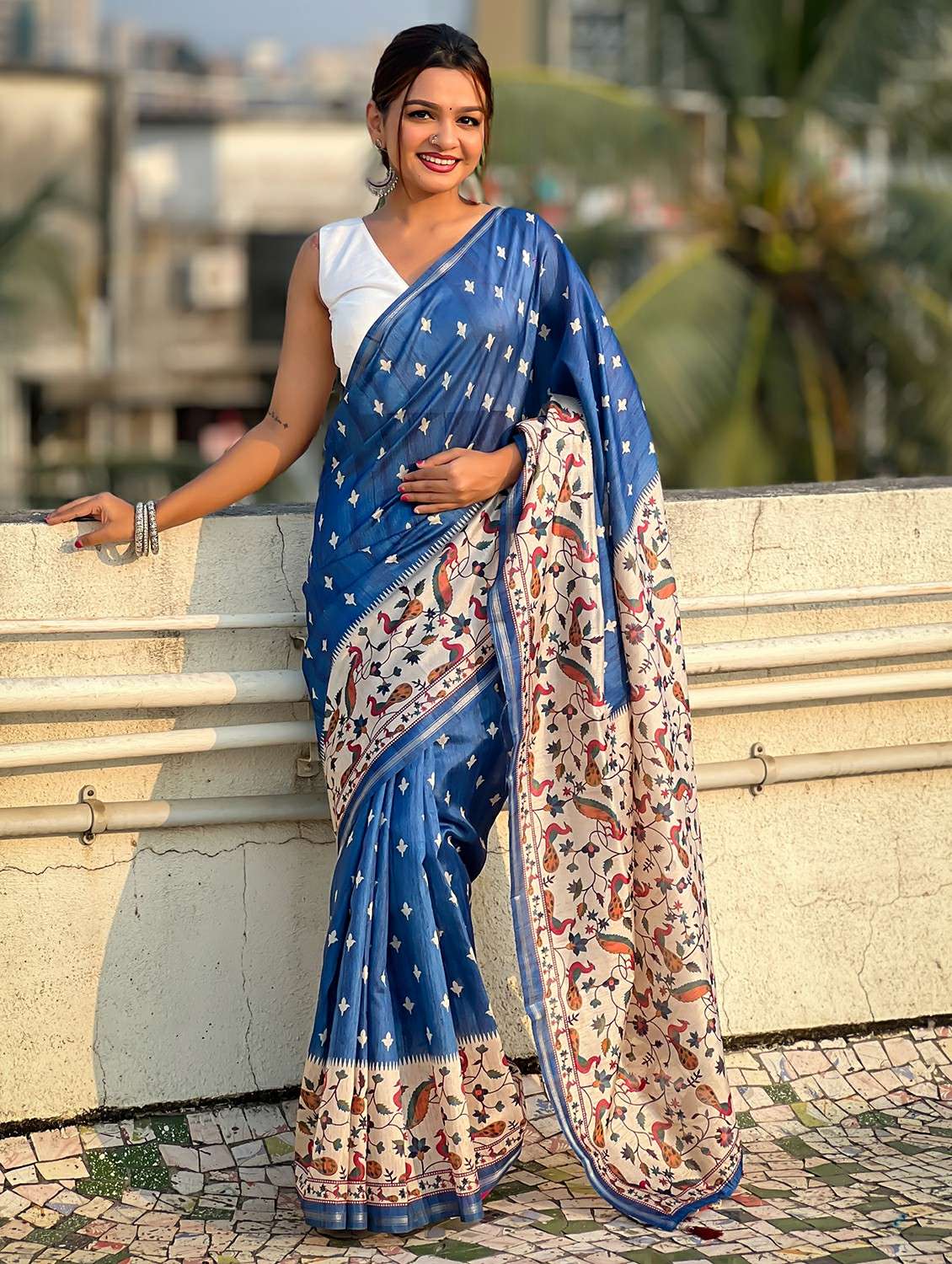 women printed casual wear saree with blouse
