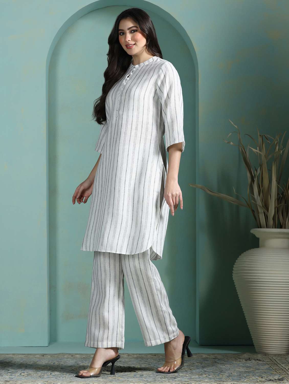 women off white kurta pant set - 22449881 -  Standard Image - 2