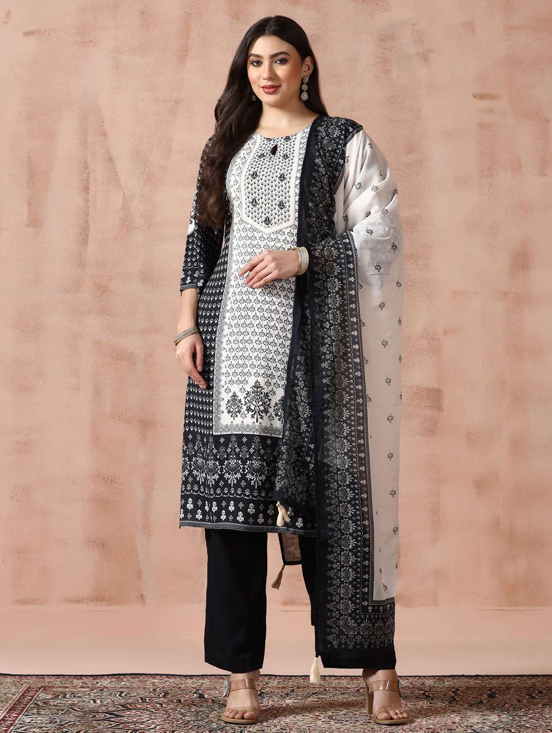 women printed three quarter sleeve kurta pant with dupatta set