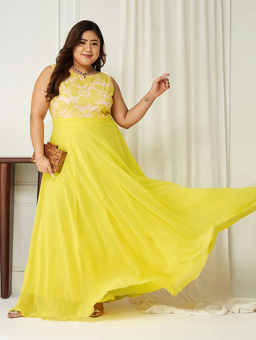 women self design round neck fit and flare dress