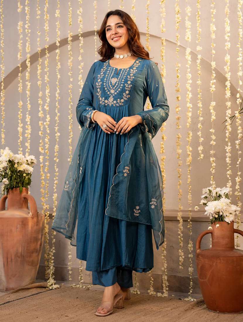 women blue kurta pant set