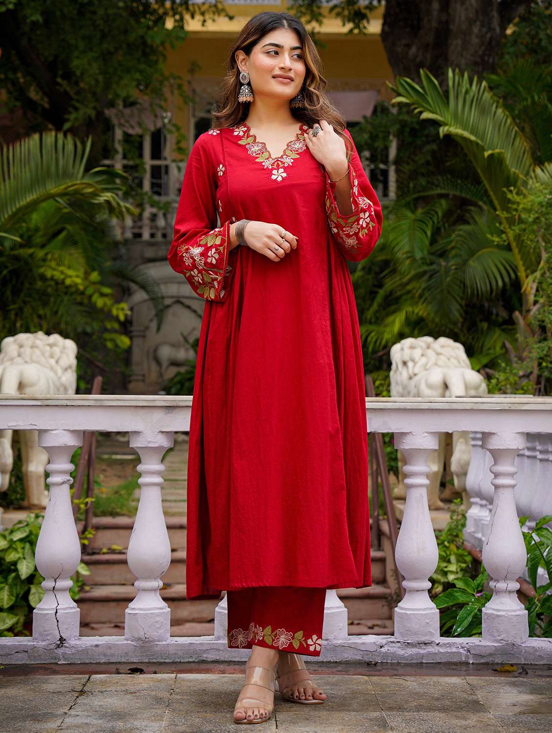 women red floral kurta pant set - 22451865 -  Standard Image - 2