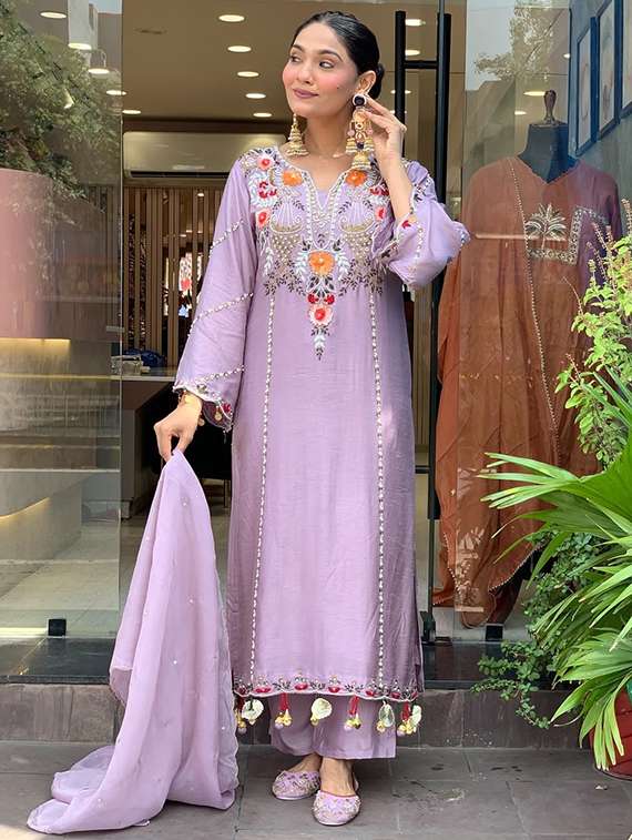 women lavender self design  kurta pant set - 22451876 -  Standard Image - 7
