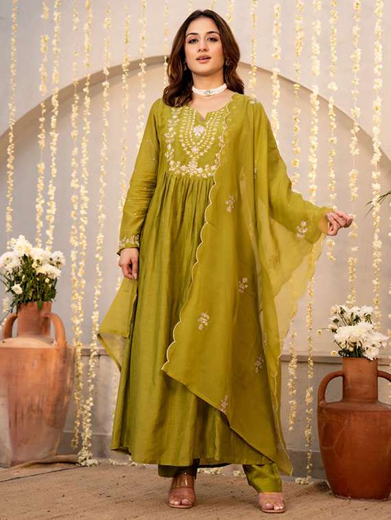 women olive kurta pant set
