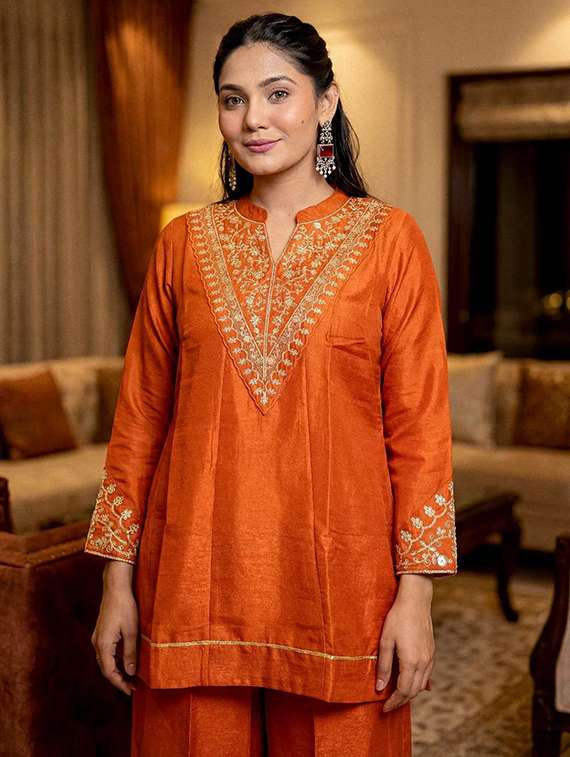 women orange self design  kurta pant set - 22451892 -  Standard Image - 7