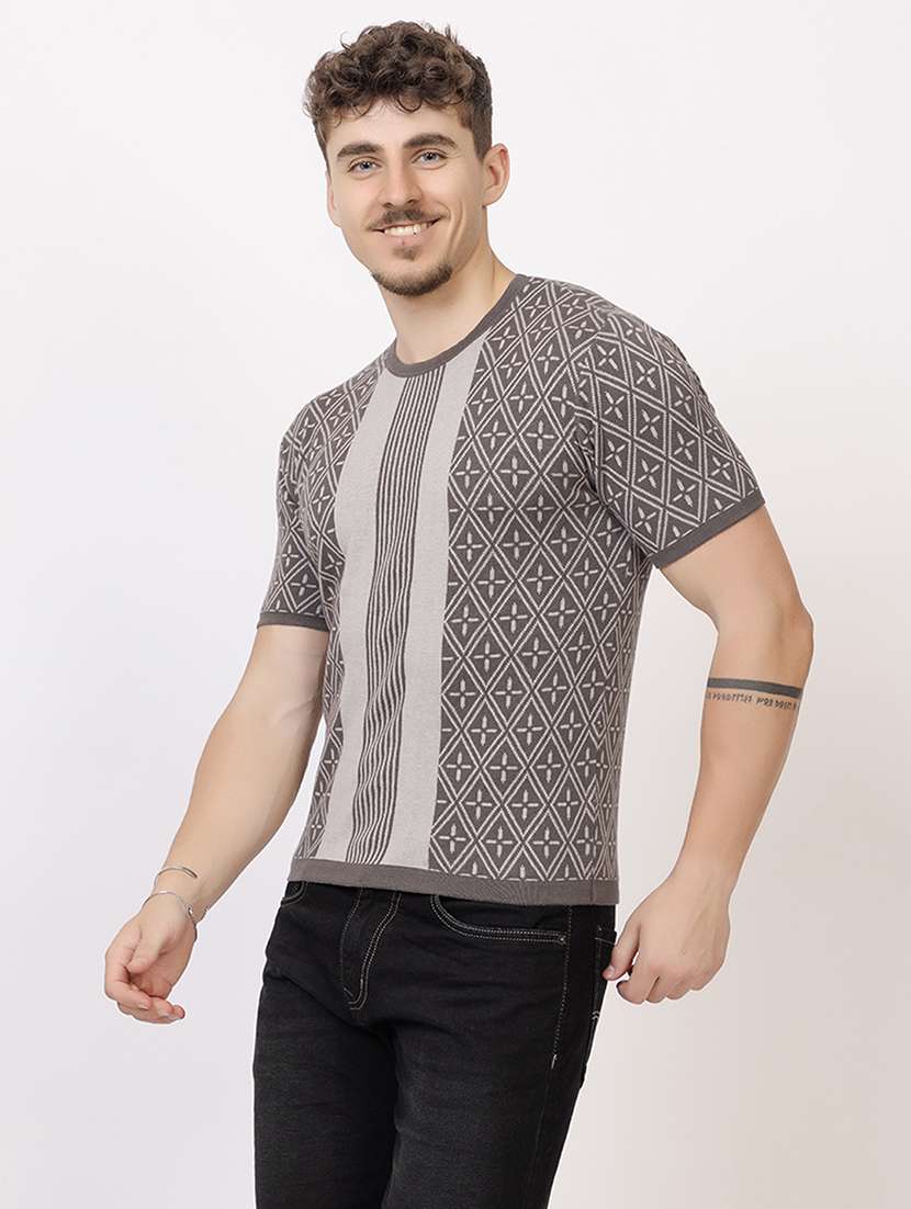 men grey cotton plain t-shirt - 22451956 -  Standard Image - 2