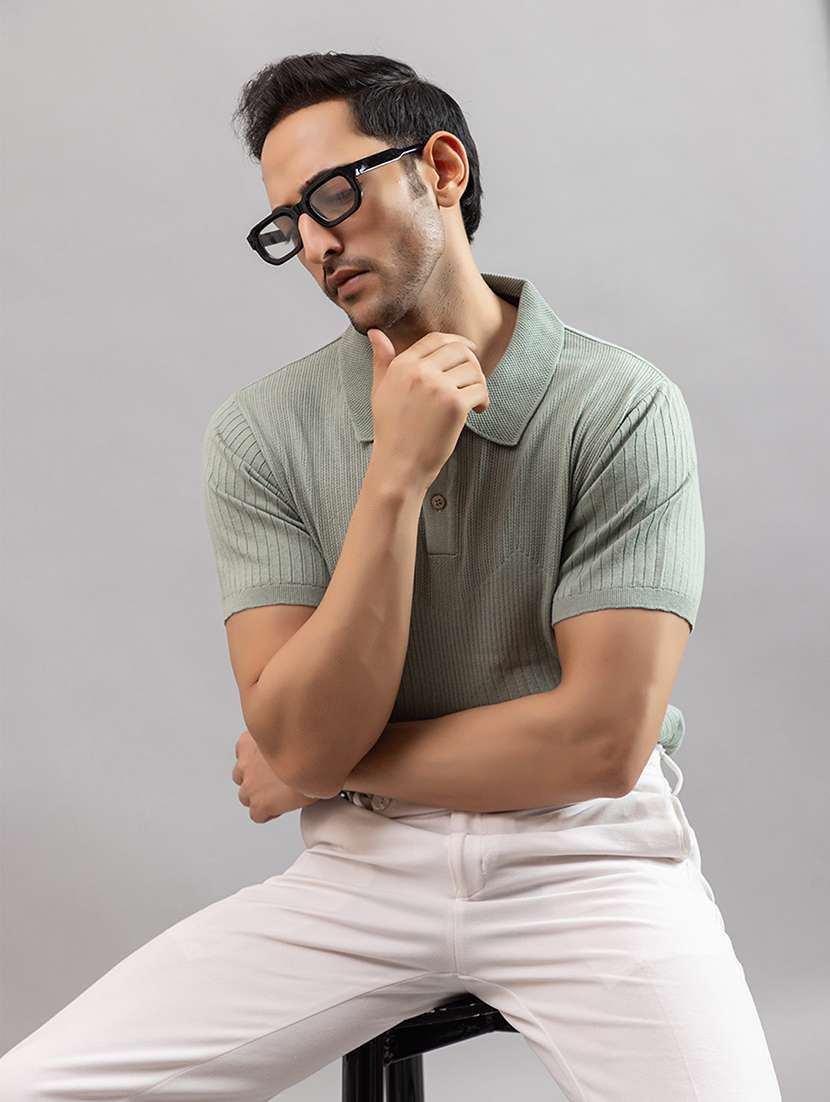 men green cotton plain t-shirt - 22451986 -  Standard Image - 2