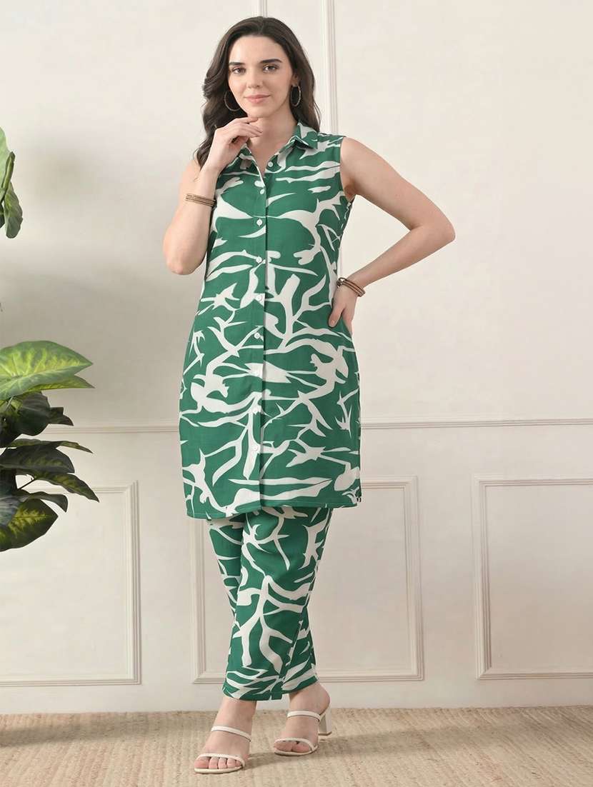 women printed sleeveless ethnic co-ord set