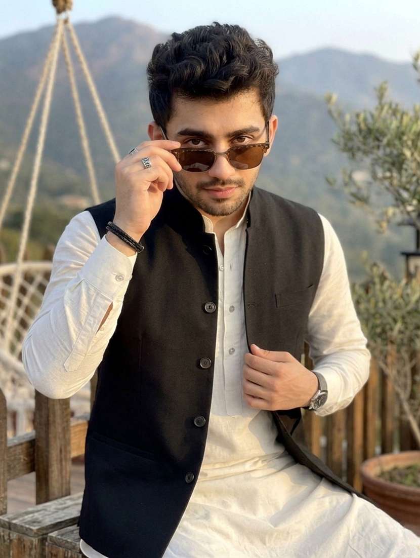 men solid mandarin neck regular fit nehru jacket - 22452003 -  Standard Image - 2