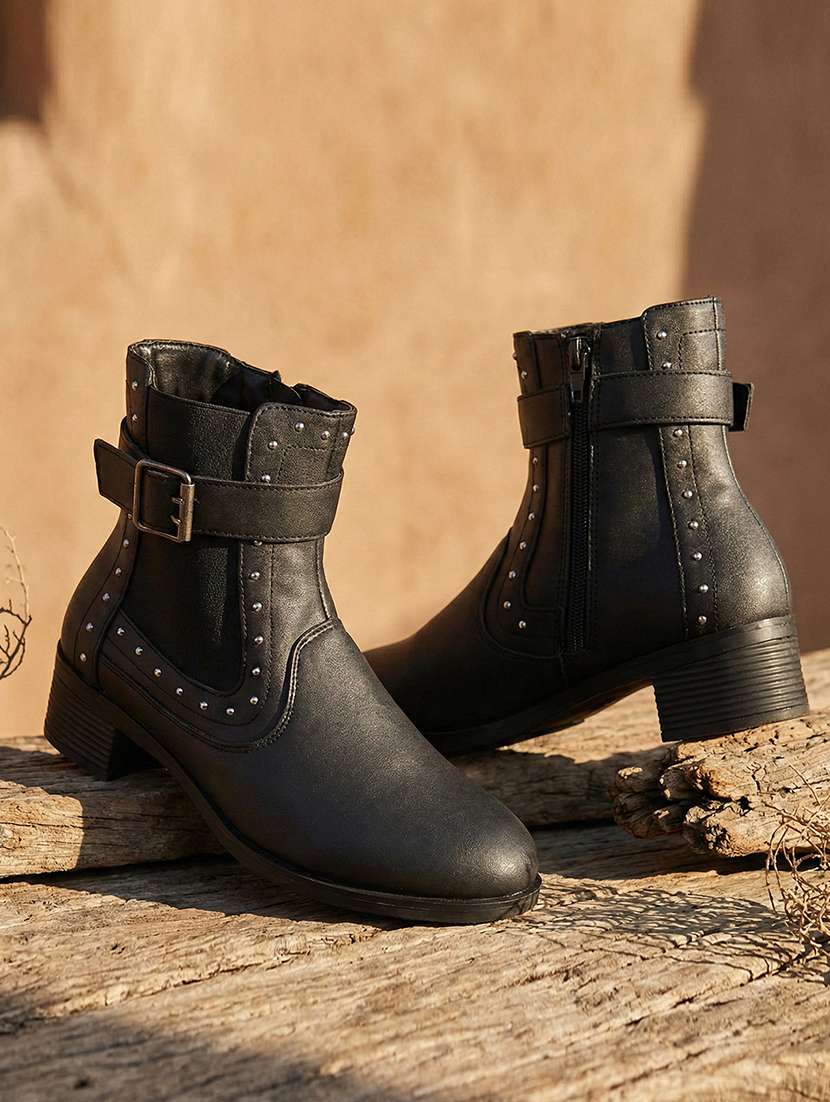 women solid ankle boot