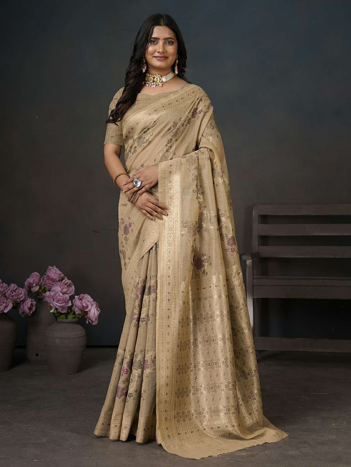 women self design banarasi saree with blouse