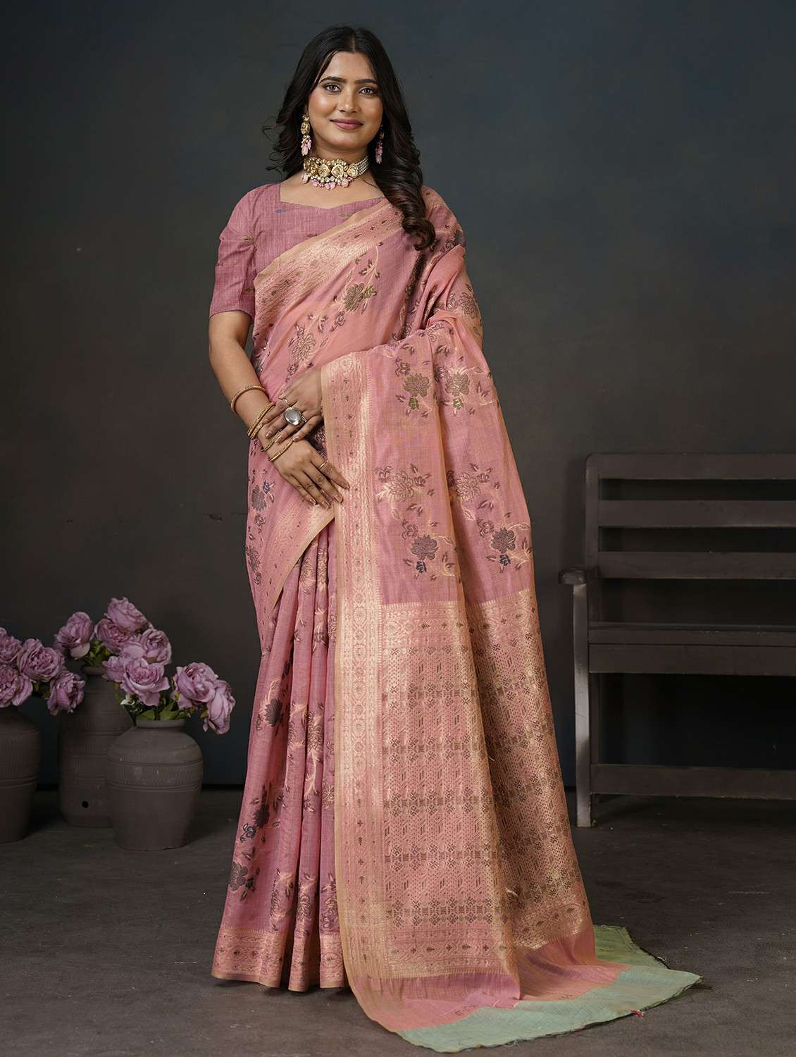 women self design banarasi saree with blouse