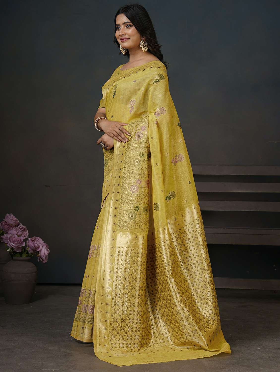 Women Self Design Banarasi Saree With Blouse - 22453679 -  Standard Image - 2