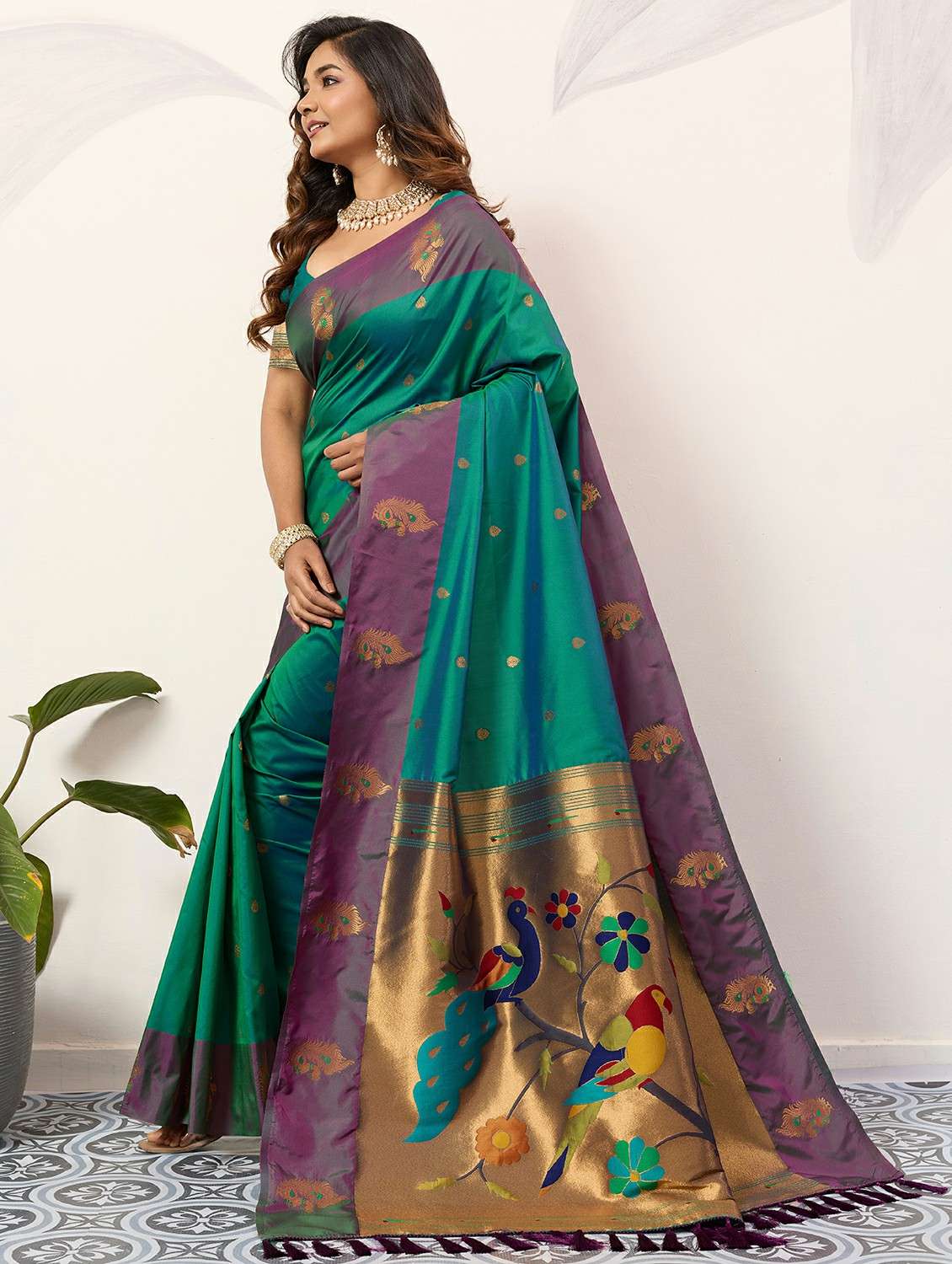 women self design paithani saree with blouse - 22453680 -  Standard Image - 2