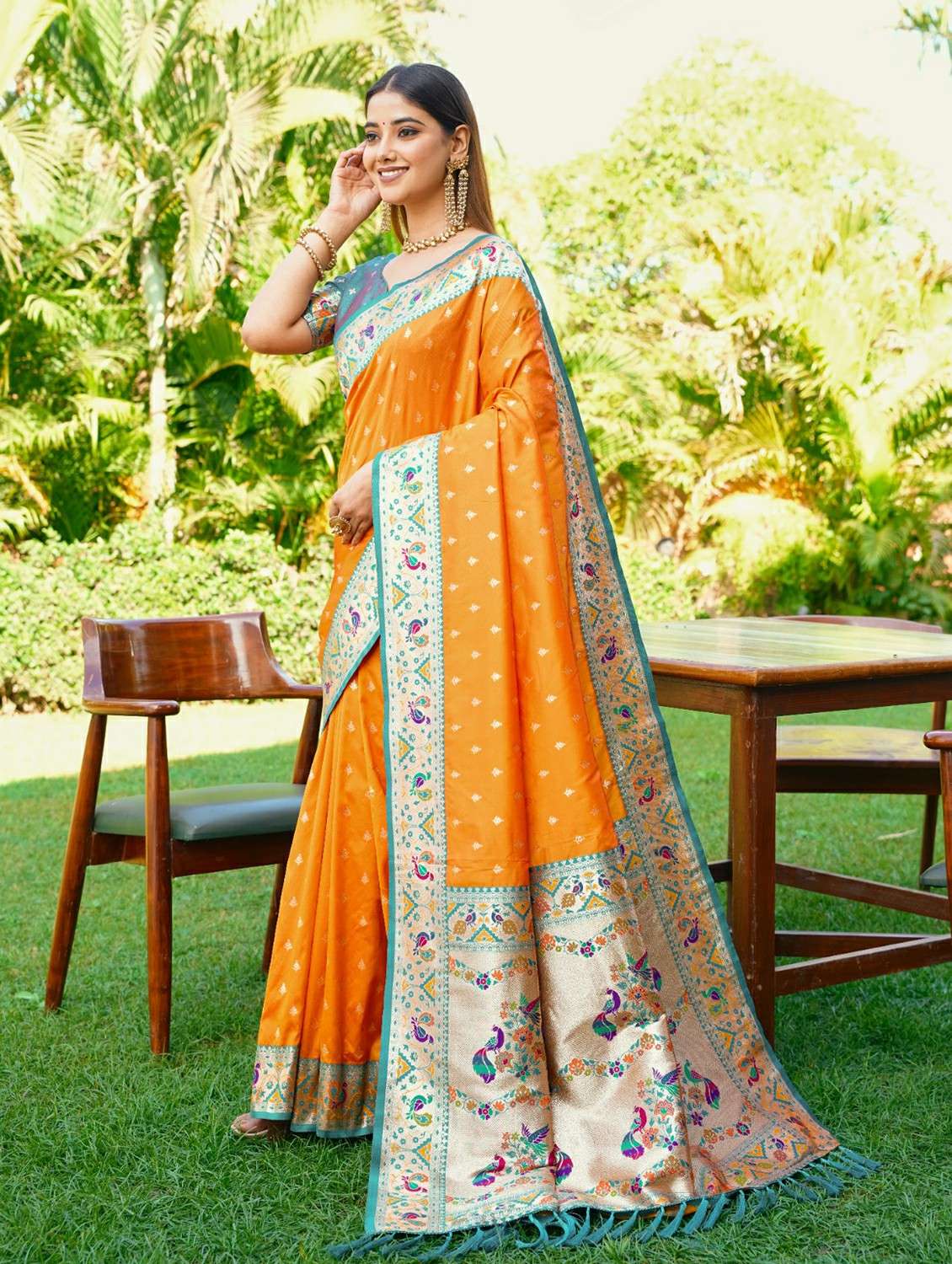 women self design paithani saree with blouse - 22453704 -  Standard Image - 2