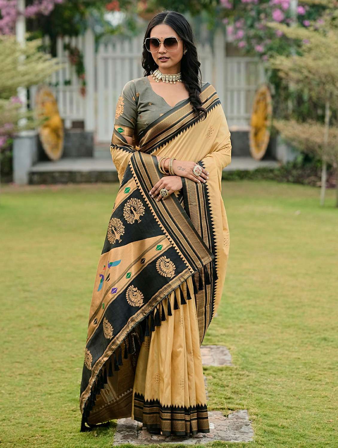 women self design paithani saree with blouse
