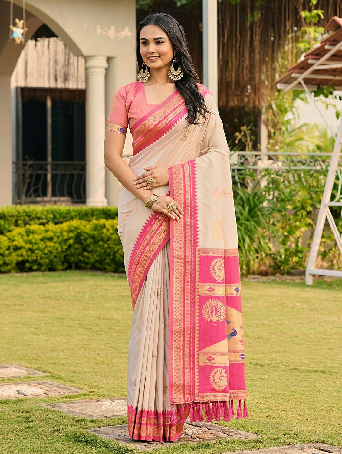 women self design paithani saree with blouse - 22453719 -  Standard Image - 2
