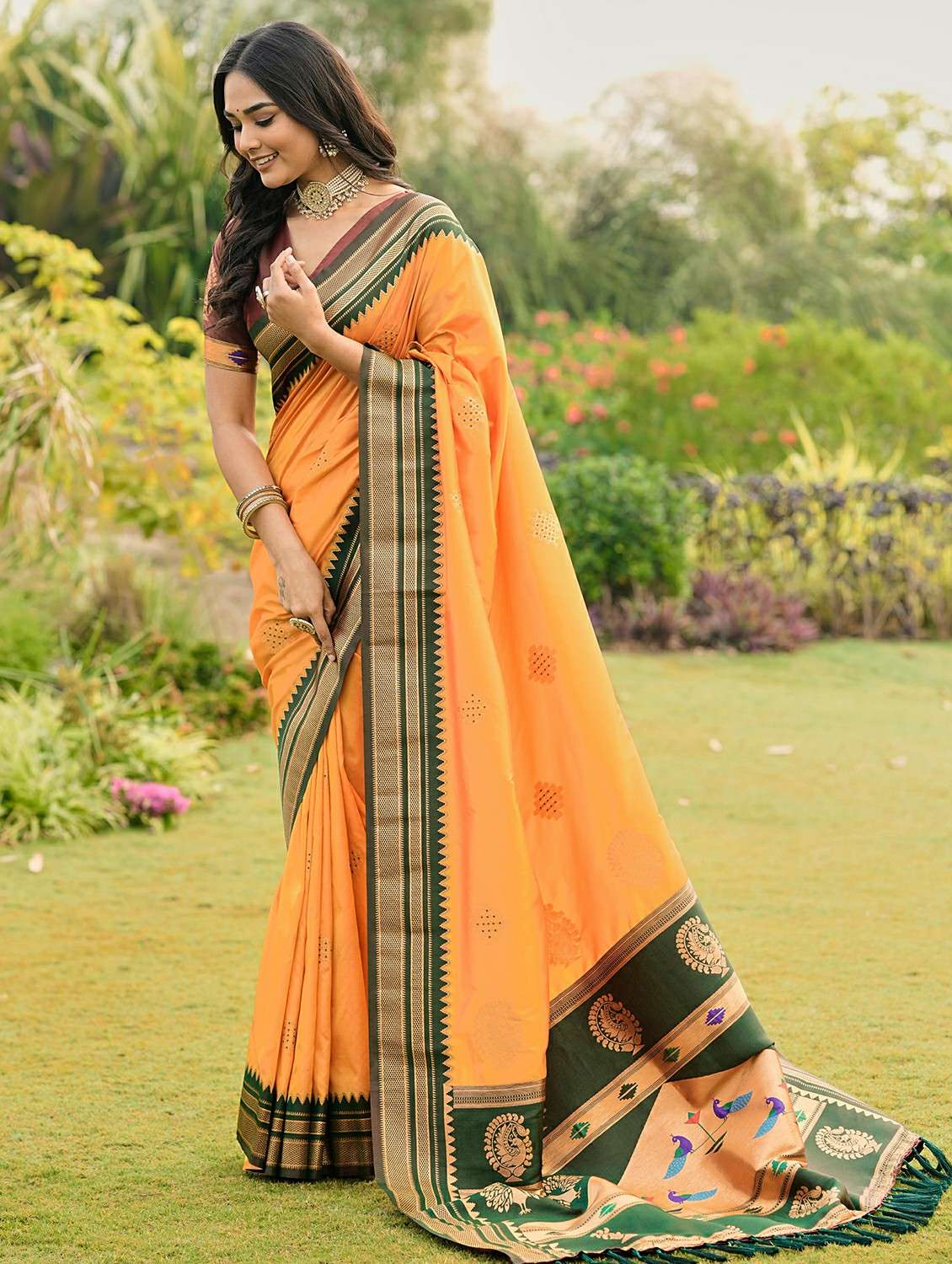 women self design paithani saree with blouse - 22453720 -  Standard Image - 2