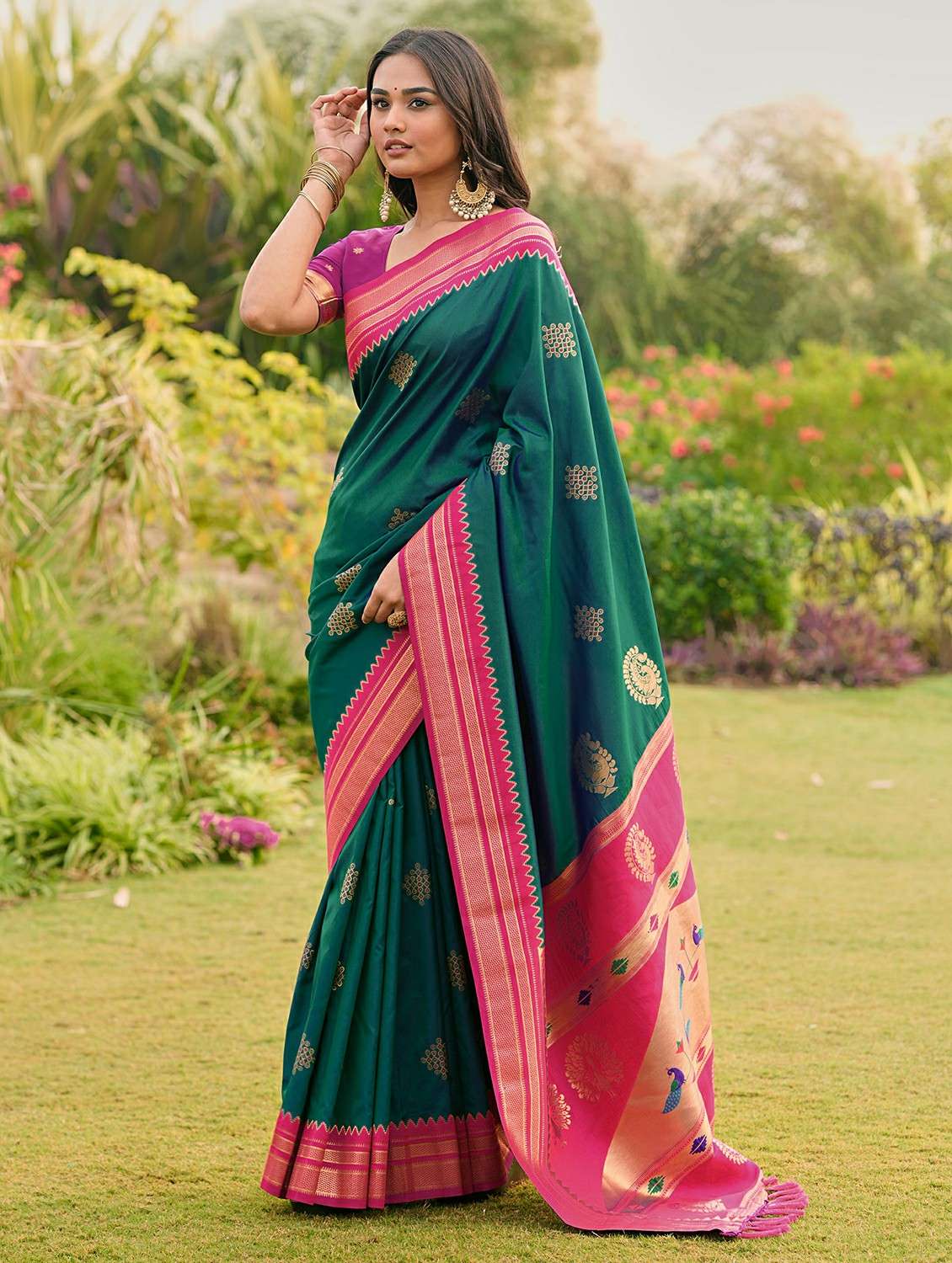 women self design paithani saree with blouse - 22453722 -  Standard Image - 2