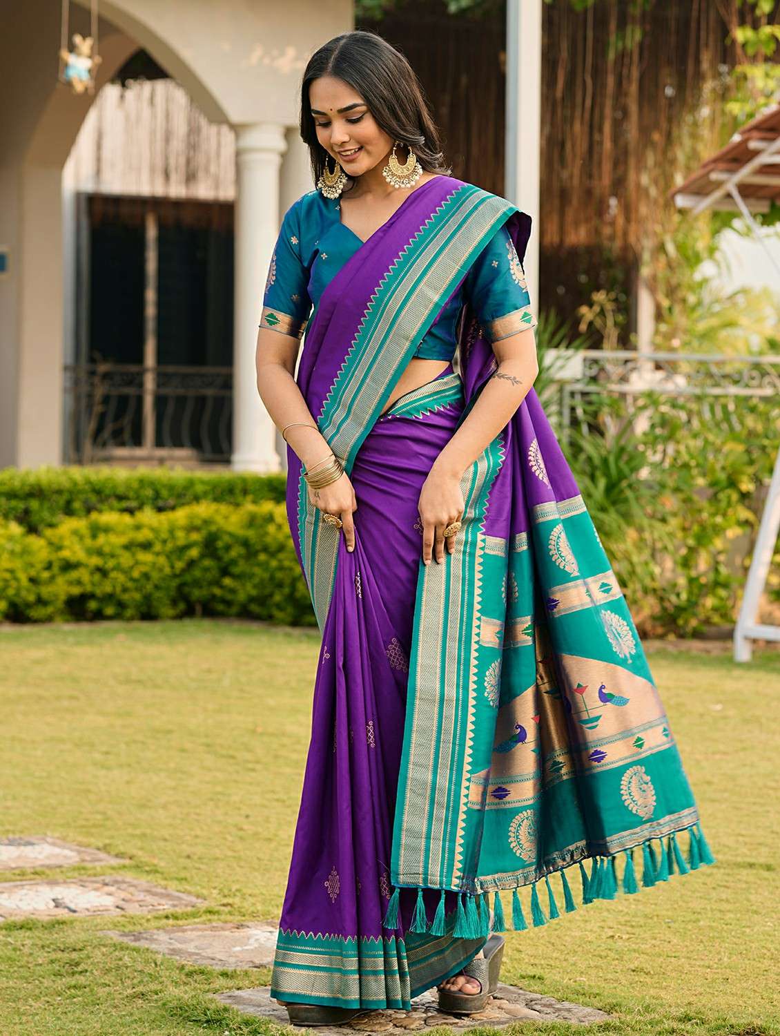 women self design paithani saree with blouse - 22453723 -  Standard Image - 2