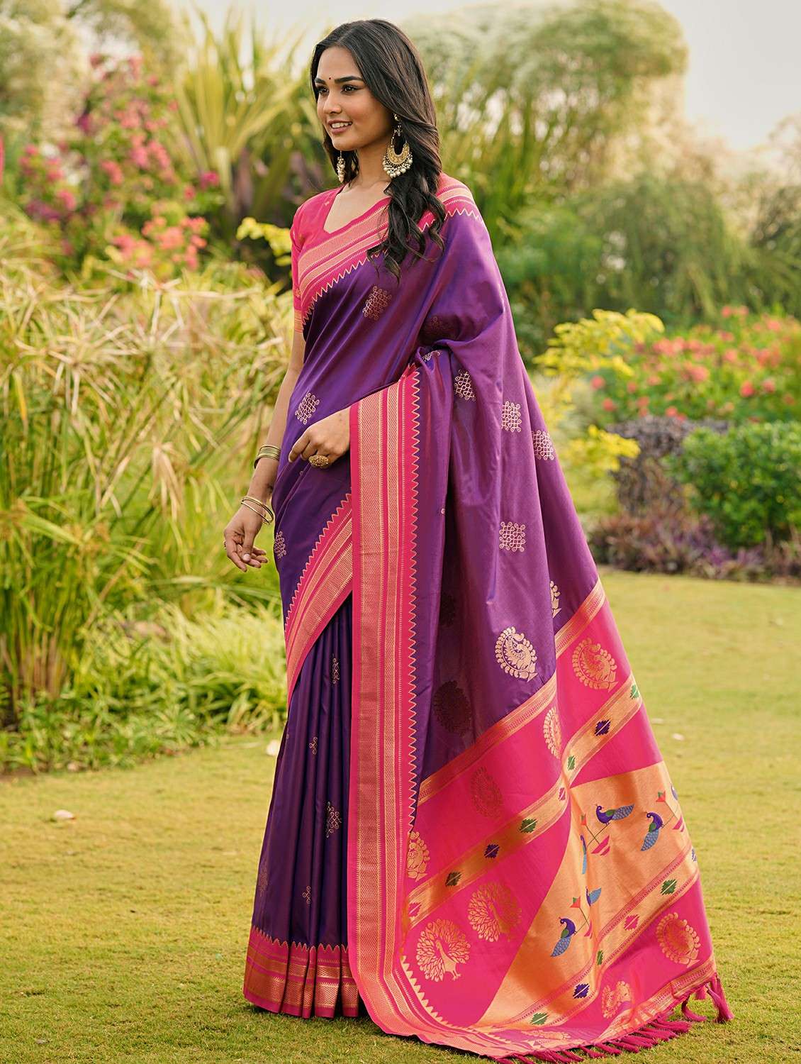 Women Self Design Paithani Saree With Blouse - 22453726 -  Standard Image - 2