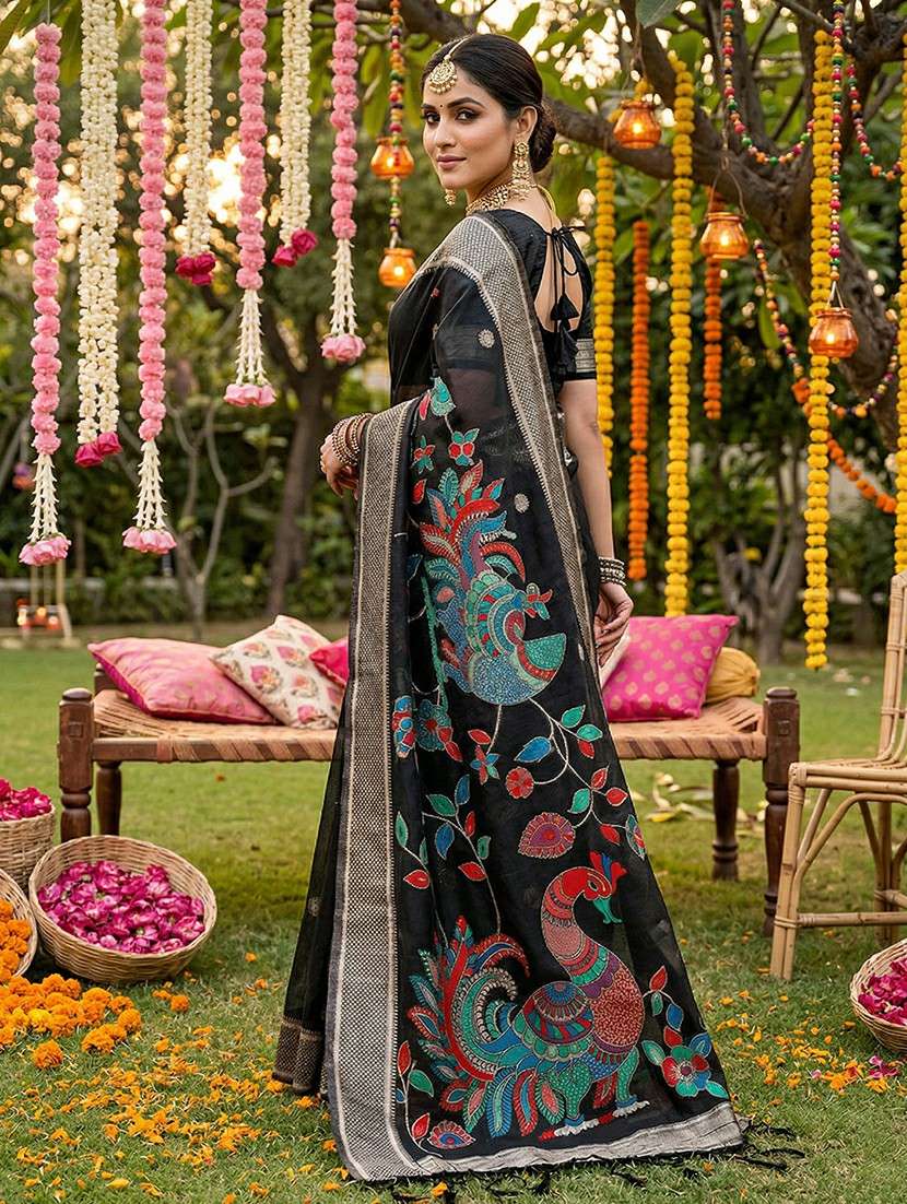 women self design bordered saree with blouse - 22453891 -  Standard Image - 2